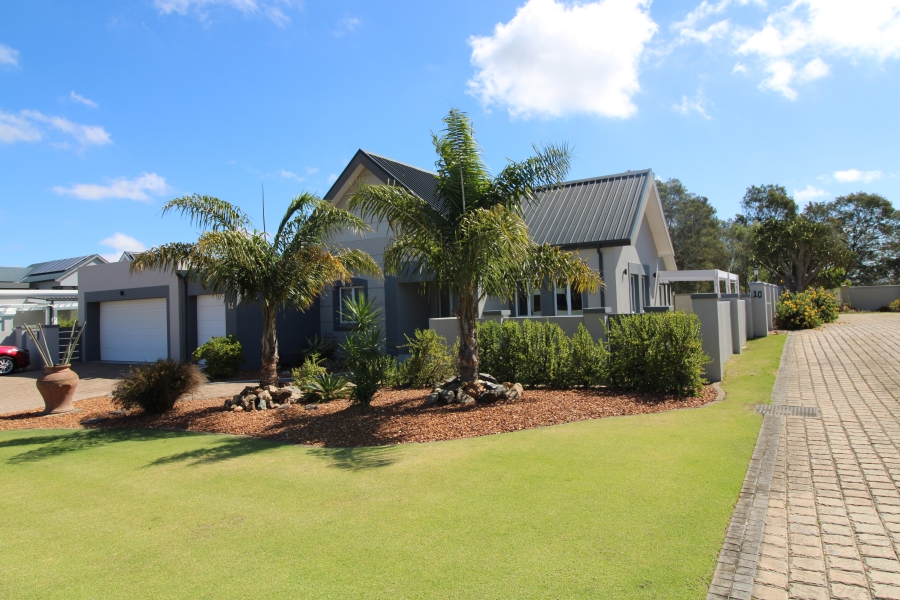 5 Bedroom Property for Sale in Kingswood Golf Estate Western Cape